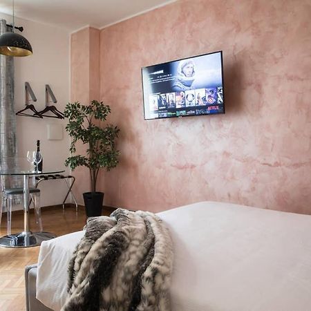 Pink Intimate Jacuzzi Suite Trastevere - Top Collection Rome Exterior photo